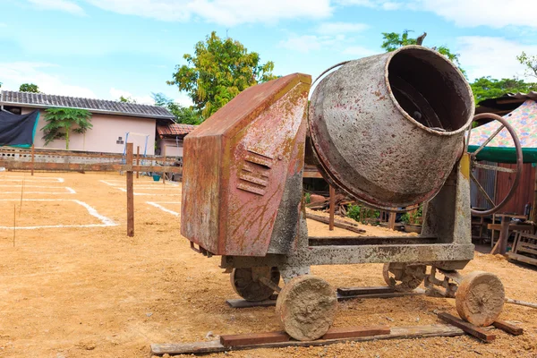 Cement mill machine