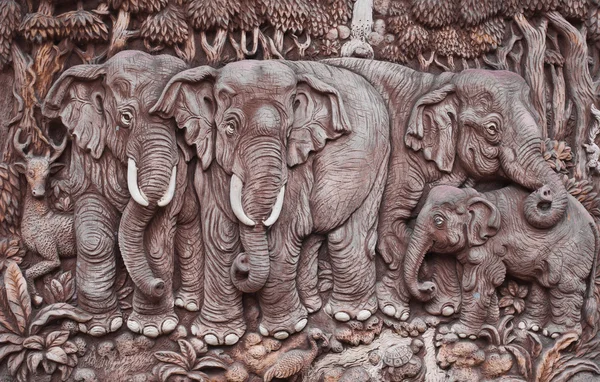 Elephant molding art