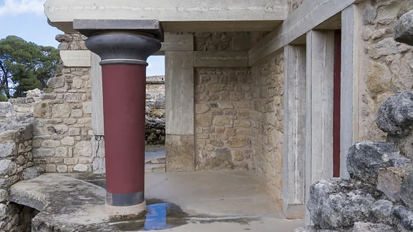 Knossos palace at Crete, Greece Knossos Palace, is the largest B