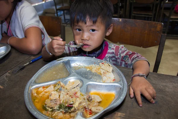 Thailand poor children have lunch