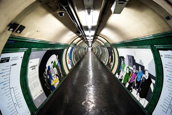 #London # bridge #tube #underground