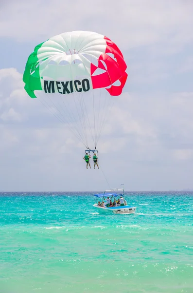 Extreme sport on mexican caribbean