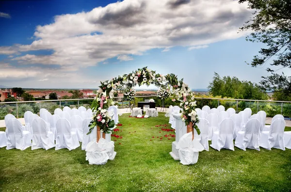 Outdoor ceremony