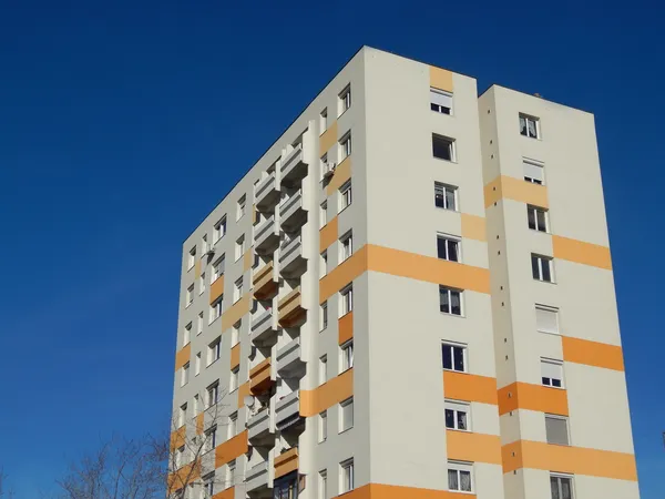 Insulated block of flats
