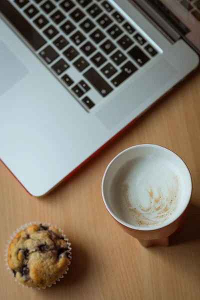Cafe und laptop