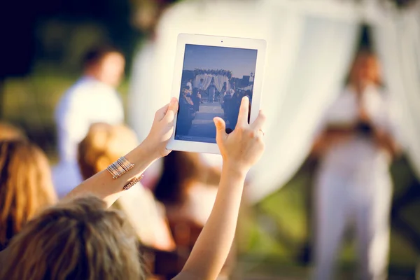 Marriage is recorded on the tablet