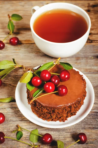 Chocolate cake mini with cherries