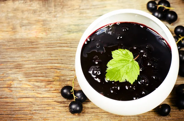 Black currants jam