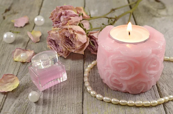 Rose candle with pink perfume