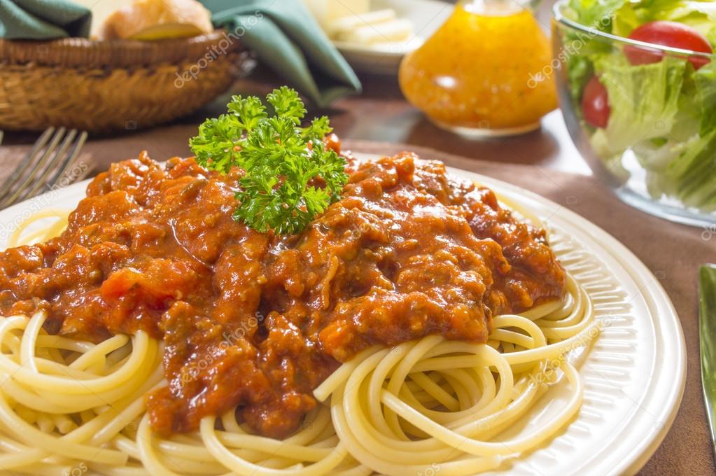 Как сделать мясной соус к спагетти