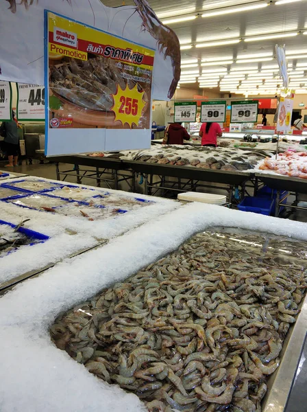 スーパーマーケットの店内 サムイ島 2020 — ストック写真