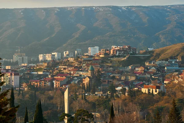 都市景観 トビリシの建築 ジョージアの首都 高地の大都市 — ストック写真
