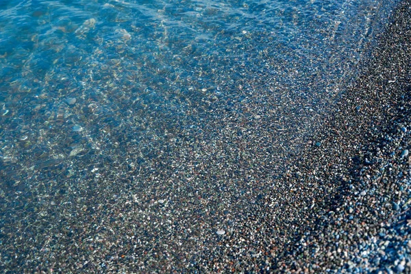 Kavics Fekete Tenger Partján Strand Tiszta Vízzel — Stock Fotó