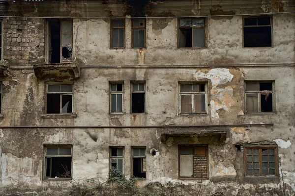Edificios Abandonados Que Derrumban Una Ciudad Residencial Una Ciudad Agonizante — Foto de Stock