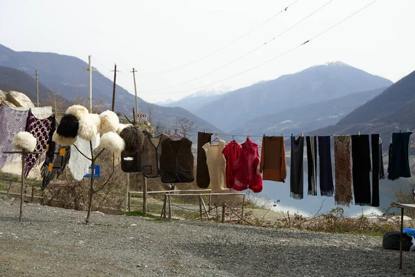 Entretenimiento Para Los Turistas Fotos Georgianos Trajes Populares Sobre Fondo —  Fotos de Stock