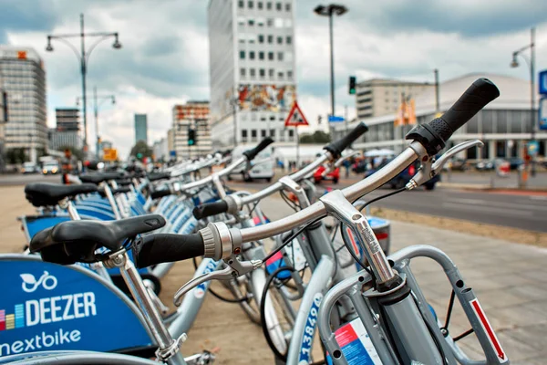 Vélos Louer Sur Parking Berlin Allemagne 2019 — Photo