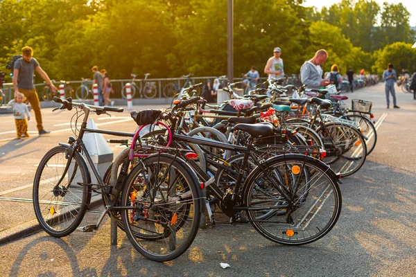 Parking Vélos Europe Transport Urbain Populaire Berlin Allemagne 2019 — Photo