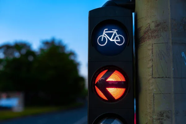 A traffic light for cyclists prohibits movement.