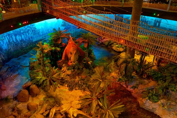 Museu Interior Parque Jurássico Com Dinossauros Robóticos Kuala Lumpur Malásia — Fotografia de Stock