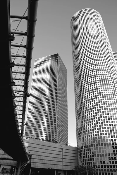 Modern Building with skywalk bridge — Stock Photo, Image