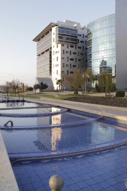 Güzel ofis binası 