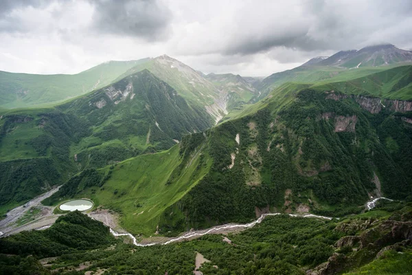 Picos Laderas Las Montañas Del Cáucaso Georgia —  Fotos de Stock