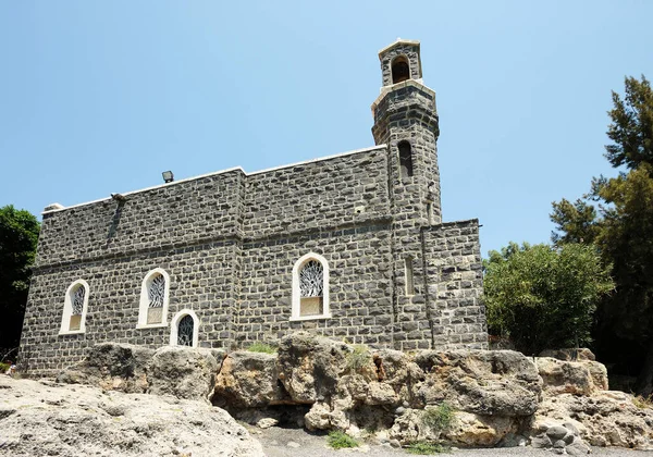 Igreja Primazia São Pedro Margem Mar Galileia — Fotografia de Stock