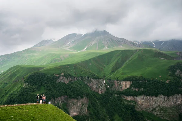Csúcsok Grúziában Kaukázus Hegység Lejtőin — Stock Fotó