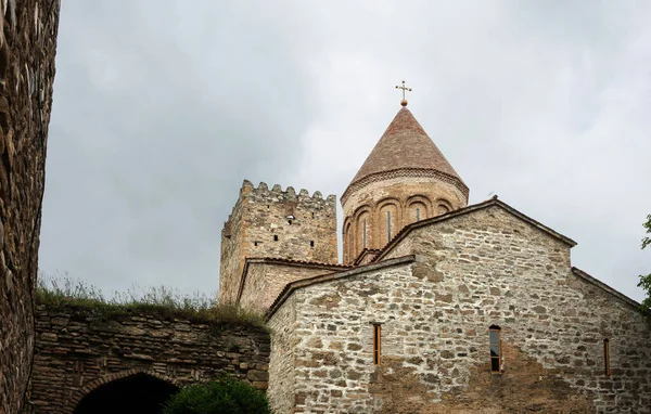 Fortaleza Medieval Ananuri Embalse Zhinvali Las Montañas Del Cáucaso —  Fotos de Stock