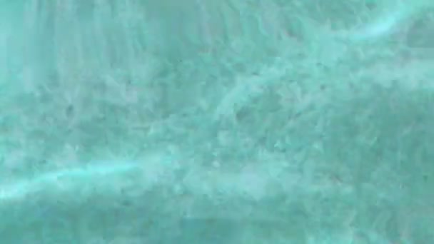 Hintergrund des hellblauen Wassers — Stockvideo