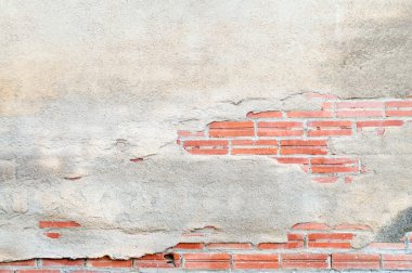 Tuğla Duvar yıkıldı