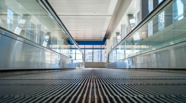 Escalator of subway station in Dubai — Stock Photo, Image