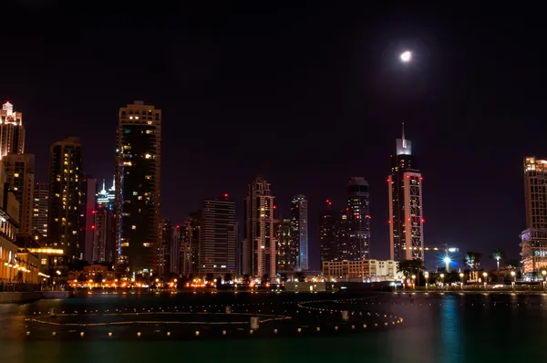 Dubai Dowtown en ngiht, Emiratos Árabes Unidos —  Fotos de Stock