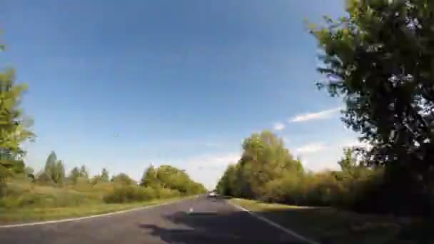 Route vers le village 