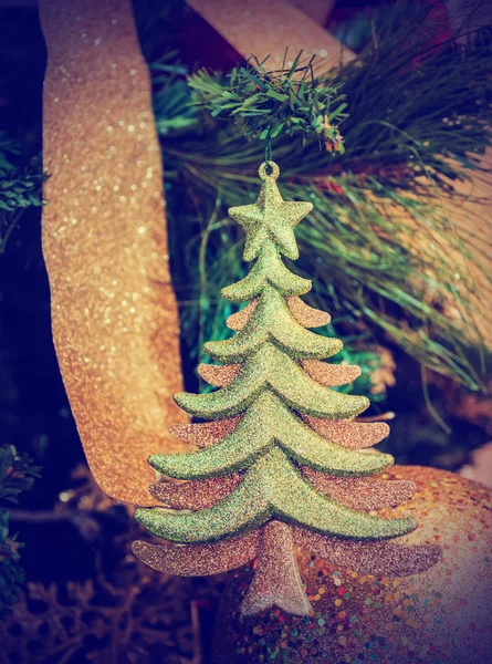 Dekorativer Weihnachtsbaum — Stockfoto