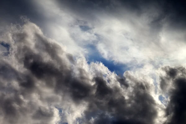 Sky with sunlight storm clouds — Stock Photo, Image