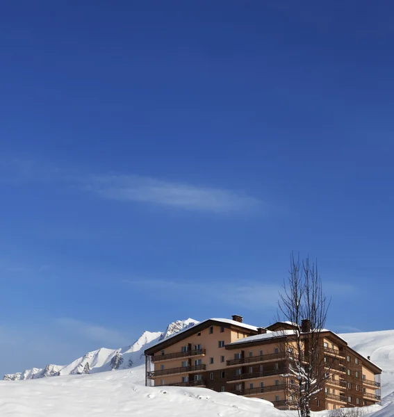 Hotel in winter mountains — Stock Photo, Image