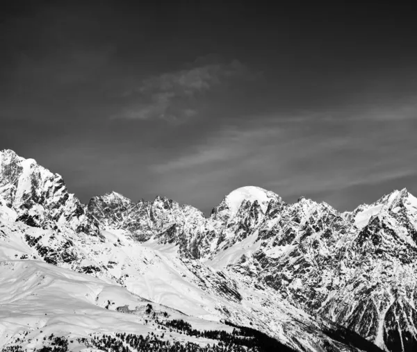 Czarno Białe Śnieżne Góry Zimą Dzień Słońca Kaukaz Region Svaneti — Zdjęcie stockowe