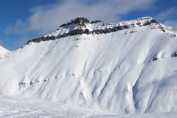 Sněžný Svah Pro Freeride Stopami Lyží Snowboardů Lavin Kavkazské Hory — Stock fotografie