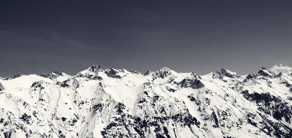 Panorama Bianco Nero Delle Montagne Innevate Nelle Giornate Fredde Del — Foto Stock