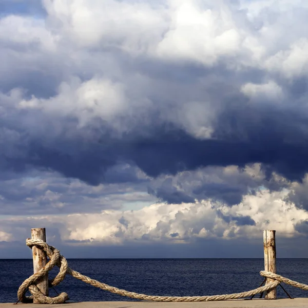 Aan Zee Zee Bewolkte Lucht Voor Storm Turkije Erdek Kust — Stockfoto