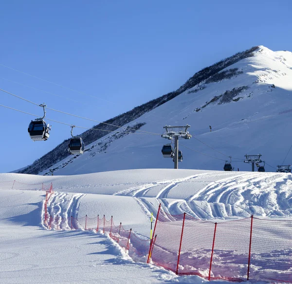 Lanovka Gondola Lyžařském Středisku Slunečného Zimního Dne Velký Kavkaz Hora — Stock fotografie