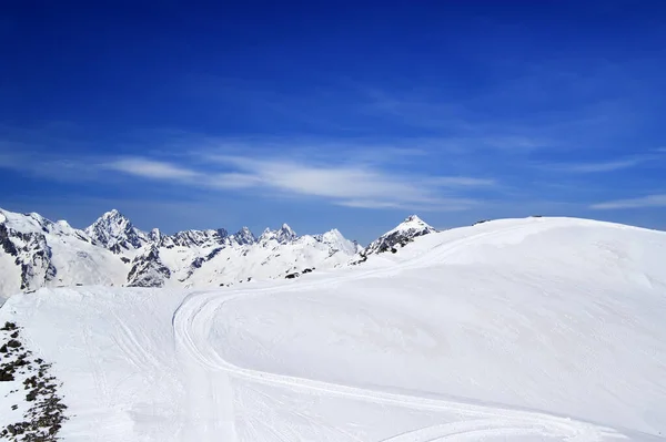 Pente Hors Piste Pour Freeride Avec Piste Toilettage Neige Soleil — Photo