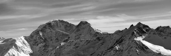 산에는 하얀색의 파노라마가 코카서스 엘브루스 브로스 사면에서 바라본 — 스톡 사진