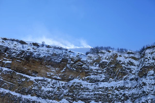 Rochers Dans Neige Vent Soirée Hiver Vue Depuis Piste Ski — Photo