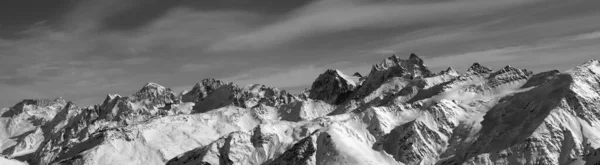 Panorama Bianco Nero Delle Montagne Invernali Montagne Del Caucaso Vista — Foto Stock