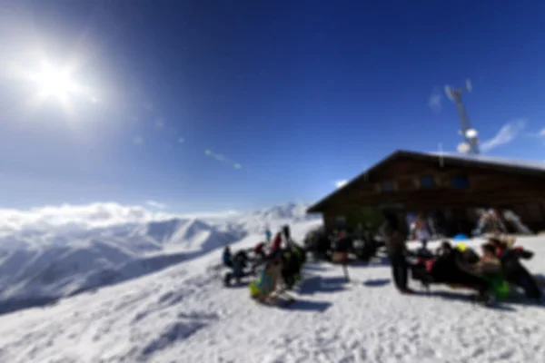 Θολή Υπαίθρια Καφετέρια Στο Χιονοδρομικό Κέντρο Δεν Είναι Στο Επίκεντρο — Φωτογραφία Αρχείου