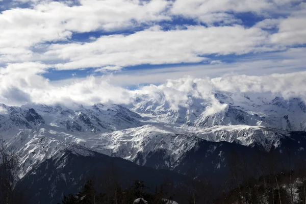 View Snow Mountains Sunlight Cloudy Sky Winter Evening Caucasus Mountains — Stockfoto