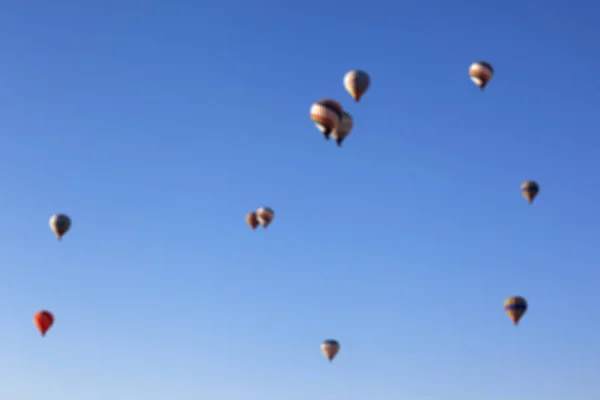 Dimsyn Många Flerfärgad Varmluftsballonger Blå Klar Solljus Himmel Tidigt Morgonen — Stockfoto