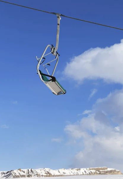 Ski Lift Blauwe Lucht Met Wolken Zonnige Winterdag Kaukasus Shahdagh — Stockfoto